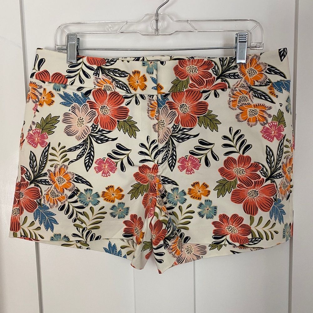Loft Floral Pattern Short - Size 8